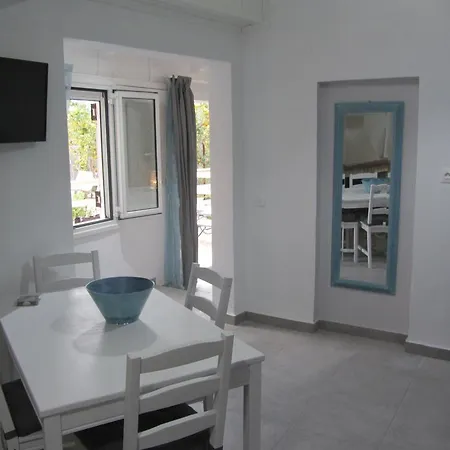 Paxos Bonzai * Gaios