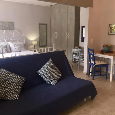 Apartment Paxos Bonzai *