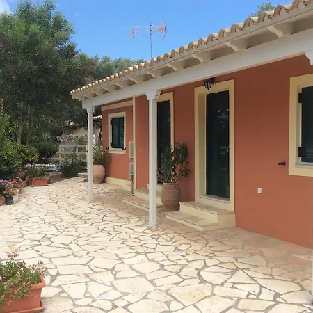 Apartment Paxos Bonzai *