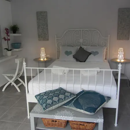 Paxos Bonzai Apartment Gaios